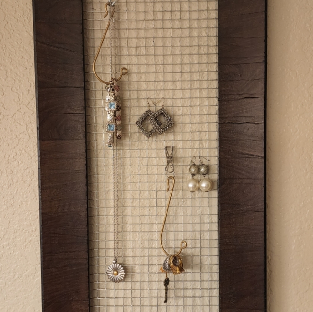 Jewelry Display/Storage